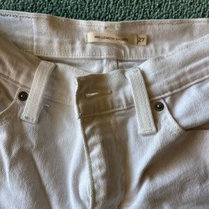 Levis mid rise white shorts